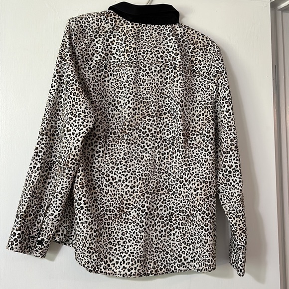 Chicos cheetah print long sleeve button down blouse women’s large - Picture 5 of 6
